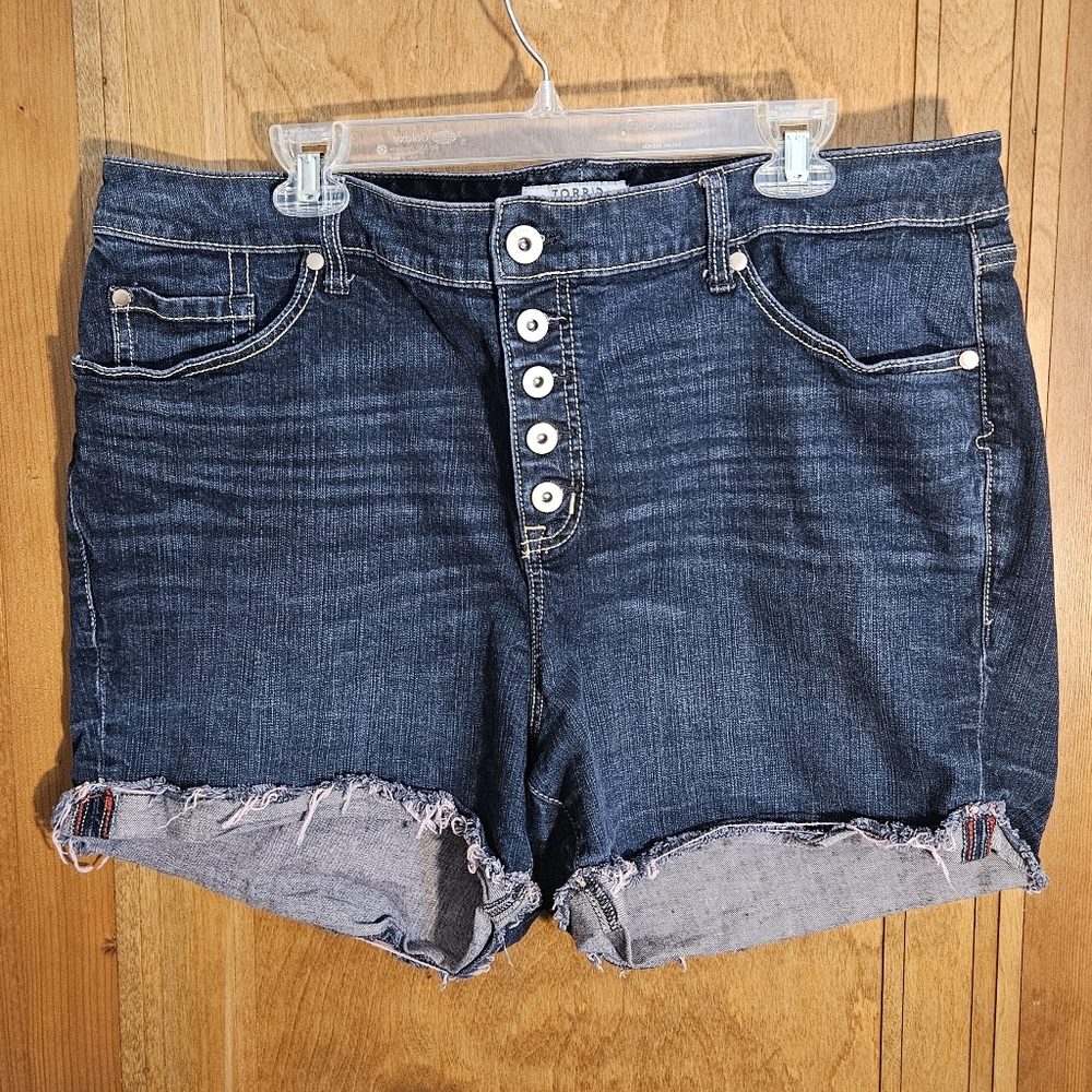 Torrid Denim Button Fly Jean Shorts Sz 20, Pink Fringe, Five Pocket